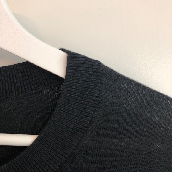 Banana Republic Lightweight Crewneck Sweater Black M - MEASUREMENTS IN LISTING - Picture 4 of 4